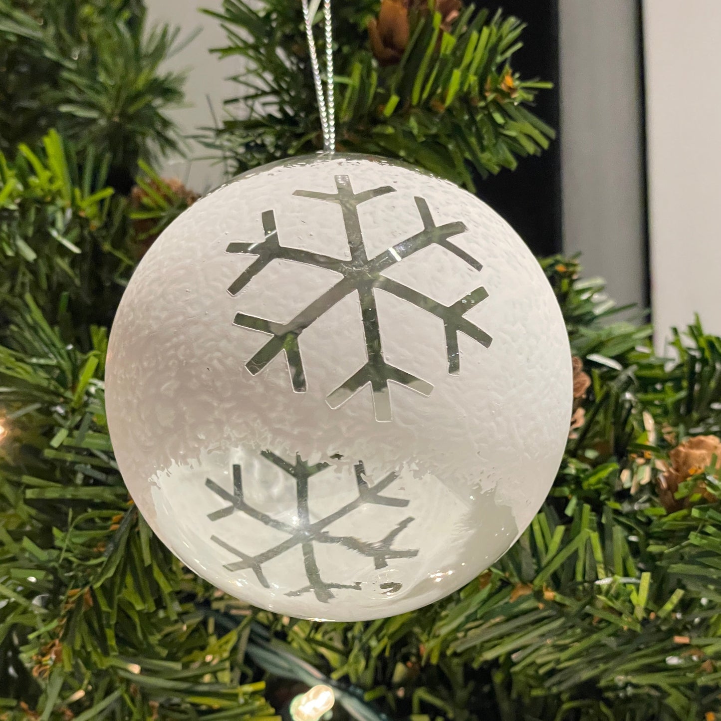 Glass Ornament - Frosted Snowflake